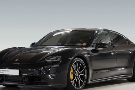Porsche Taycan 39.200 km 96.400 € Stuttgart 70469
