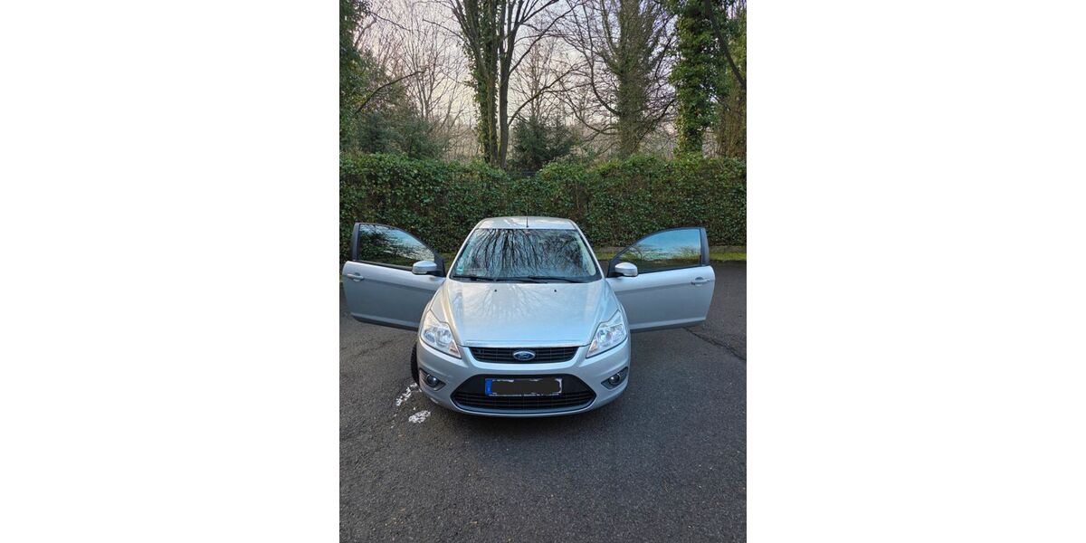 Ford Focus 94.500 km 3.000 &euro; Gummersbach 51647