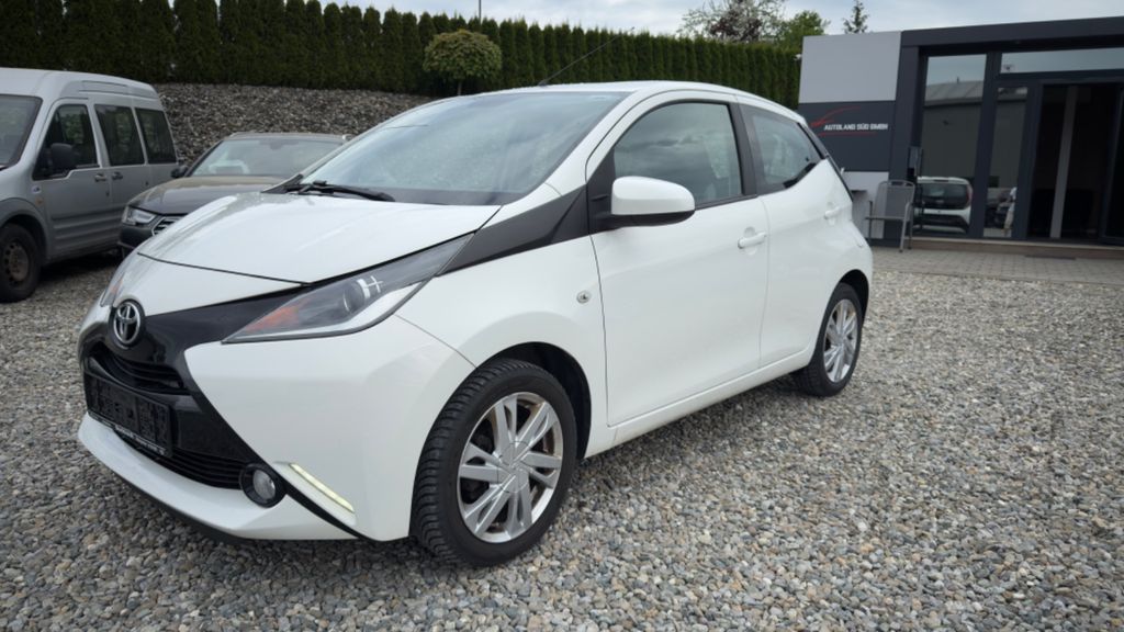 Toyota Aygo (X) 89.000 km 5.350 &euro; Aulendorf 88326