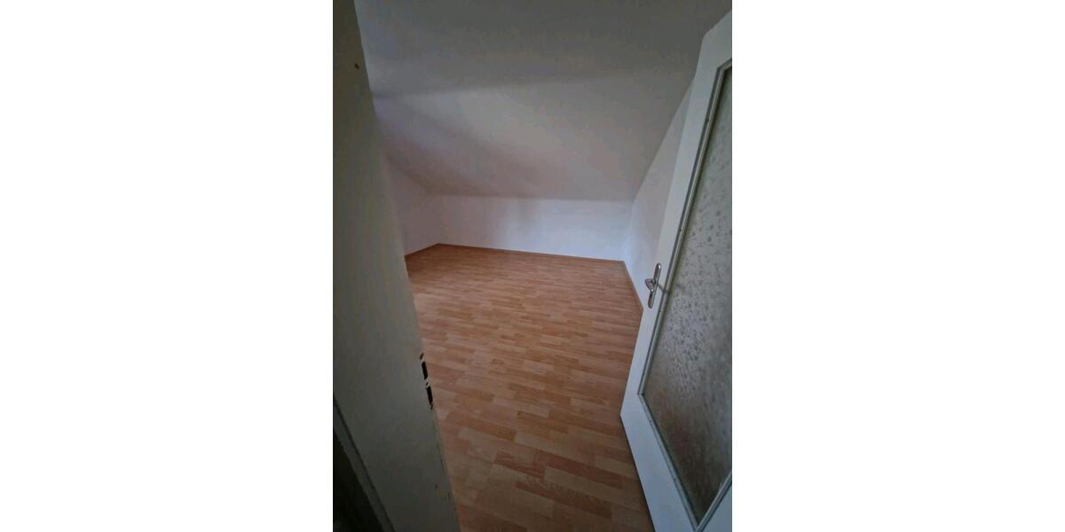 Dachgeschoßwohnung Mitterteich - 3 Zimmer, 60 m&sup2;, 450&euro; | Angebot:26440983