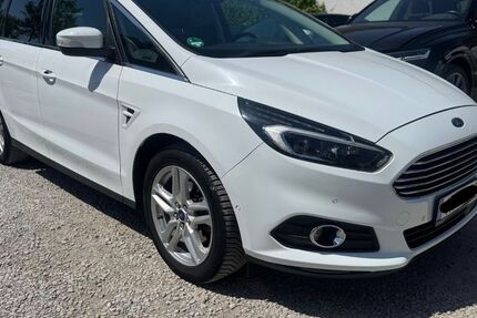 Ford S-Max 131.408 km 16.799 &euro; Isernhagen OT Altwarmbüchen bei Hannover A2/A7 30916