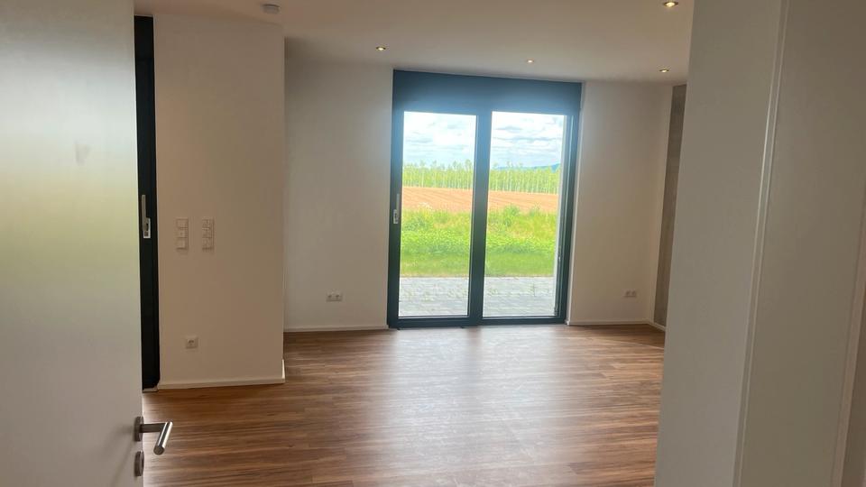 Erdgeschoßwohnung Uffenheim - 2.5 Zimmer, 75 m&sup2;, 275.000&euro; | Angebot:26528398