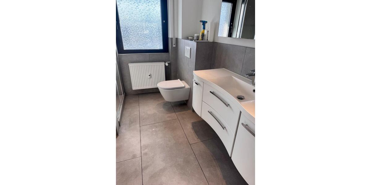 Etagenwohnung Hockenheim - 4 Zimmer, 110 m&sup2;, 1.350&euro; | Angebot:26681908