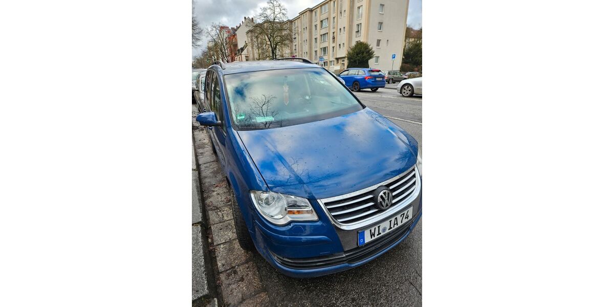 VW Touran 270.000 km 2.499 &euro; Wiesbaden 65197