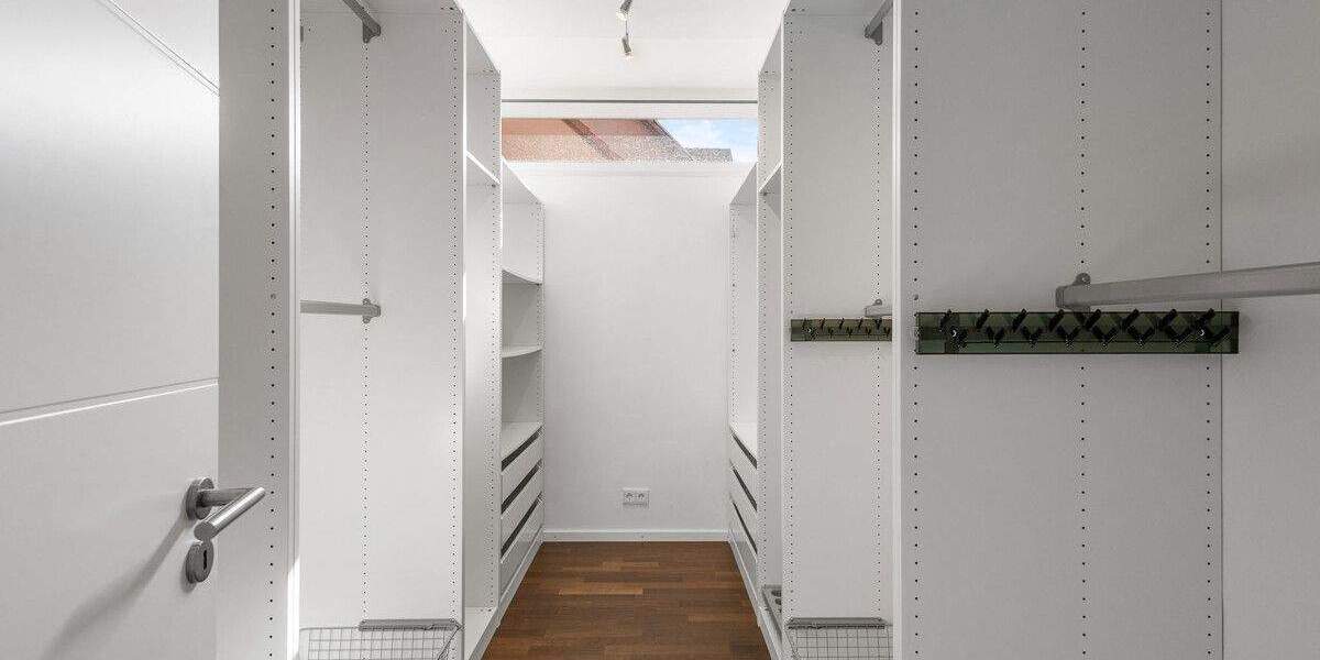 Einfamilienhaus Neutraubling - 5 Zimmer, 203 m&sup2;, 1.149.000&euro; | Angebot:25702693