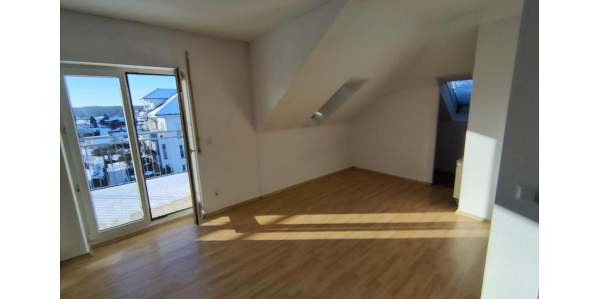 Dachgeschoßwohnung Treuenbrietzen - 2 Zimmer, 62 m&sup2;, 480&euro; | Angebot:25253121