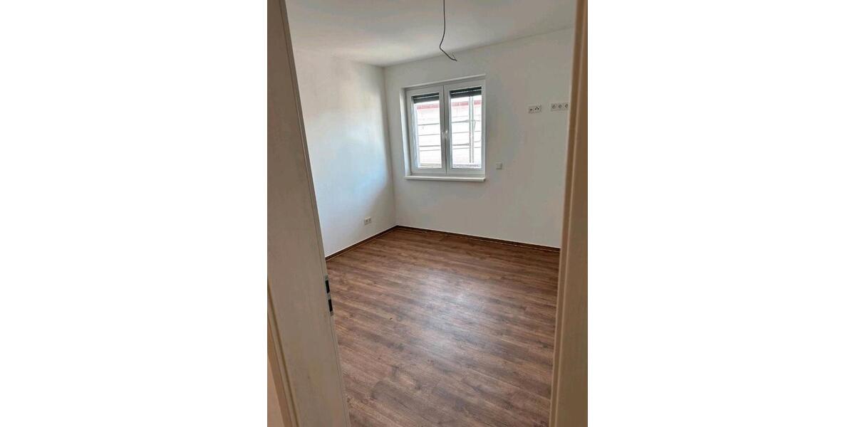 Etagenwohnung Mirow - 3 Zimmer, 88 m&sup2;, 880&euro; | Angebot:26255931