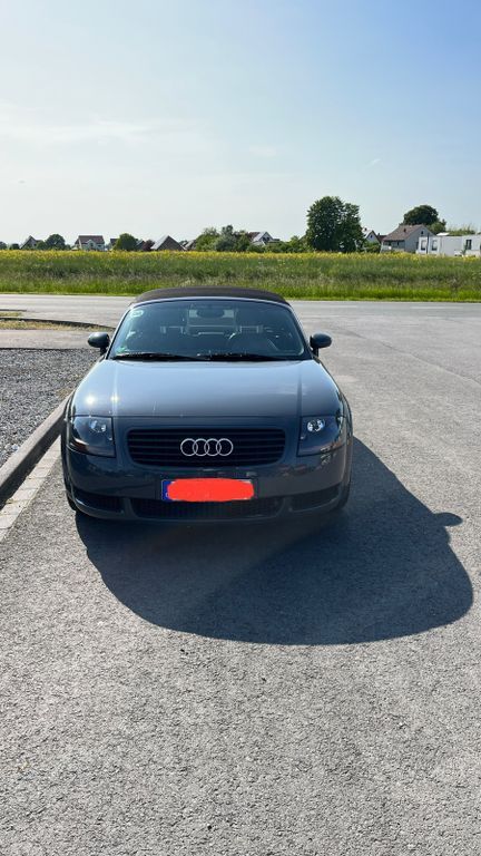 Audi TT 97.000 km 8.890 € Paderborn 33106
