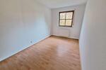 Erdgeschoßwohnung Rödental - 4 Zimmer, 104 m&sup2;, 750&euro; | Angebot:25540050