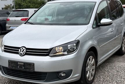 VW Touran 128.814 km 5.990 &euro; Puchheim bei München 82178