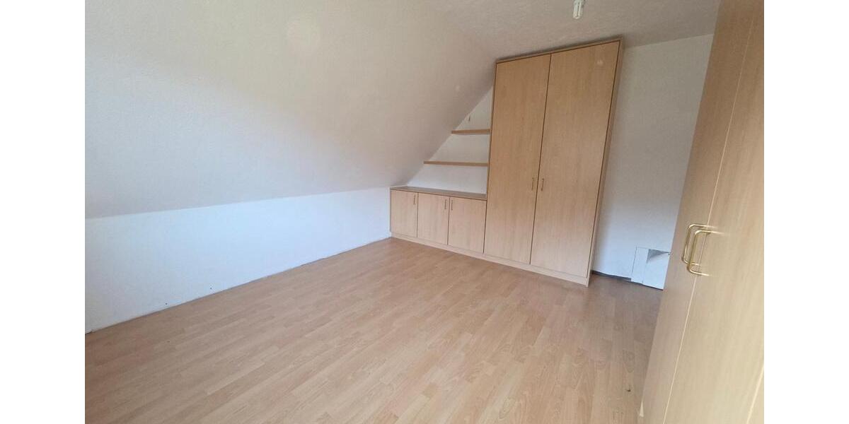 Einfamilienhaus Siegen Dillnhütten - 4 Zimmer, 113 m&sup2;, 1.350&euro; | Angebot:25483421