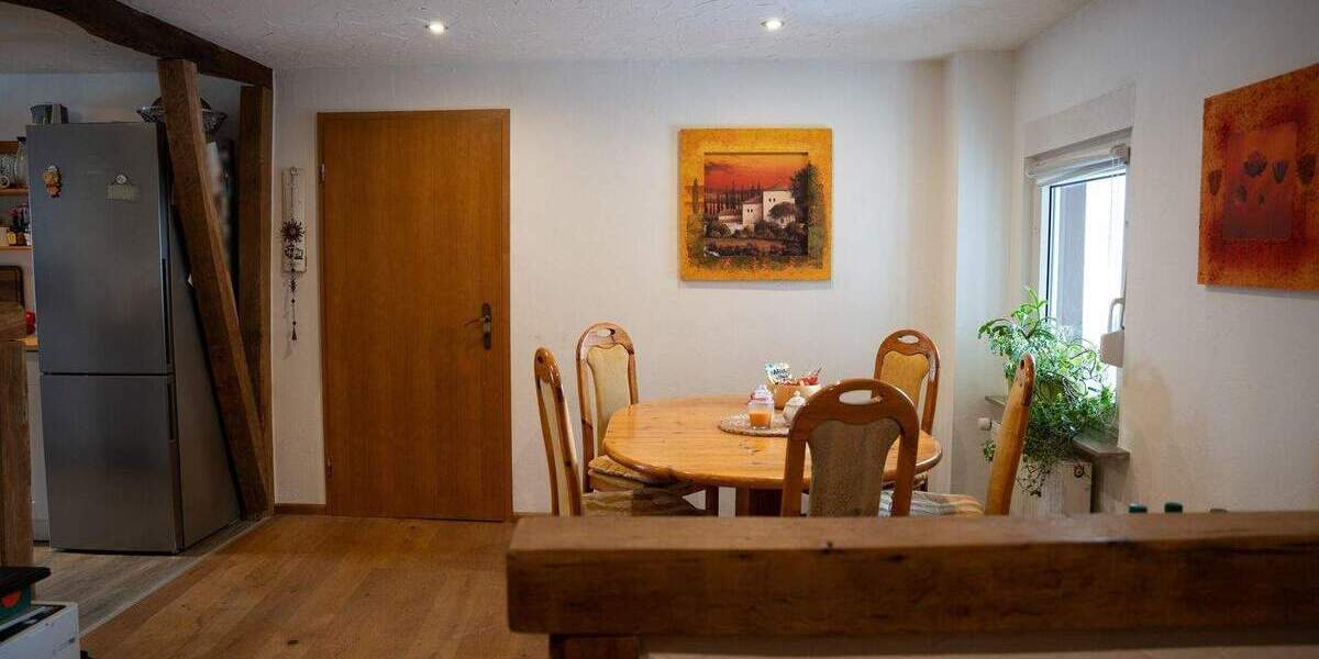 Mehrfamilienhaus, Wohnhaus Bad Berleburg Girkhausen - 9 Zimmer, 249 m&sup2;, 229.000&euro; | Angebot:25776193