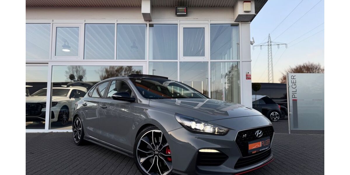 Hyundai i30 102.144 km 21.480 € Bad Honnef 53604