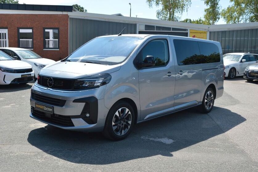 Zafira Life