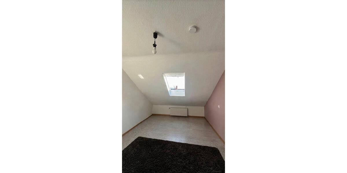 Dachgeschoßwohnung Karlsruhe Mühlburg - 3.5 Zimmer, 81 m&sup2;, 1.280&euro; | Angebot:25957111