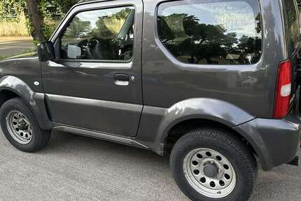 Suzuki Jimny 97.498 km 24.499 &euro; München, Landeshauptstadt 81375