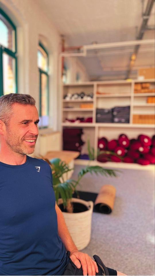 Yoga Studio Raum Sportstudio zur Untermiete