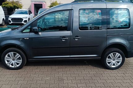 VW Caddy 81.100 km 18.990 &euro; Siegenburg 93354