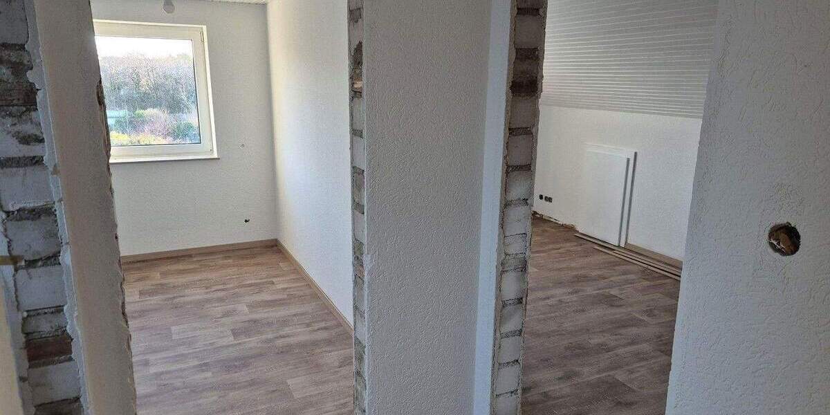 Reihenendhaus Mönchengladbach Windberg - 9 Zimmer, 200 m&sup2;, 2.350&euro; | Angebot:24735774