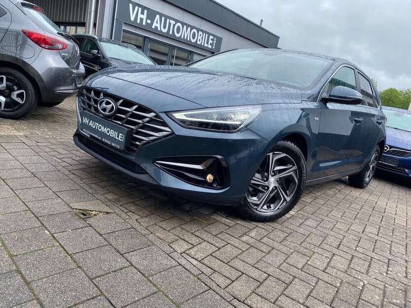 i30