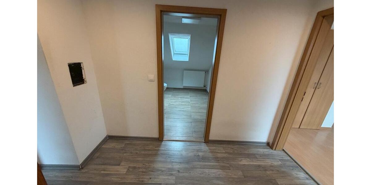 Dachgeschoßwohnung Marktheidenfeld - 2 Zimmer, 53 m&sup2;, 600&euro; | Angebot:25249686