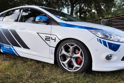 Ford Focus 162.682 km 9.500 € Stade 21684