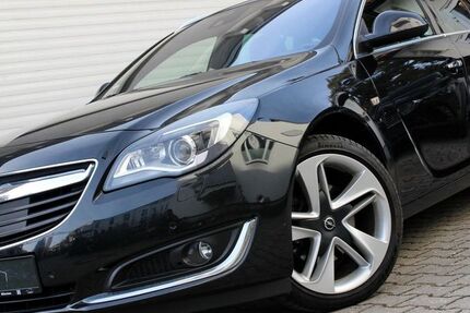 Opel Insignia 98.500 km 9.990 &euro; München 81243
