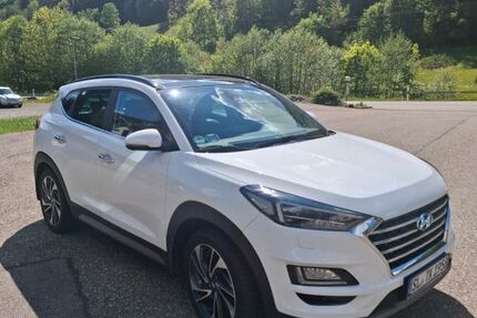 Hyundai TUCSON 136.000 km 17.200 &euro; Todtnau 79674