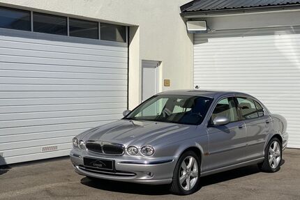 Jaguar X-Type 47.000 km 12.900 € Waldenburg/Sailach 74638