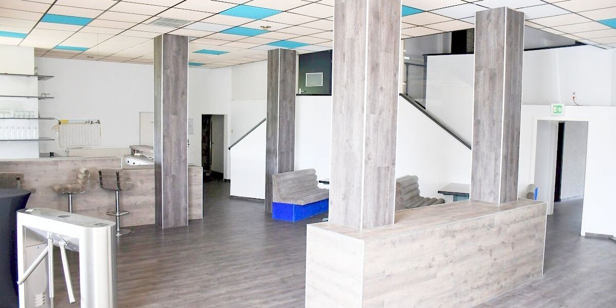 Vielseitig nutzbares Gewerbeanwesen mit großzügigem repräsentativem Wohnhaus zimmer