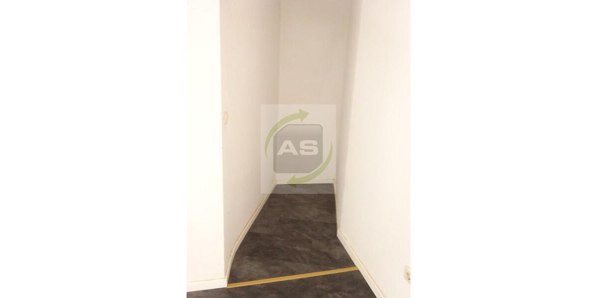 Erdgeschoßwohnung Zwickau - 1 Zimmer, 46 m&sup2;, 210&euro; | Angebot:26006951