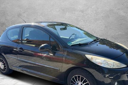 Peugeot 207 110.000 km 2.499 &euro; Detmold 32758