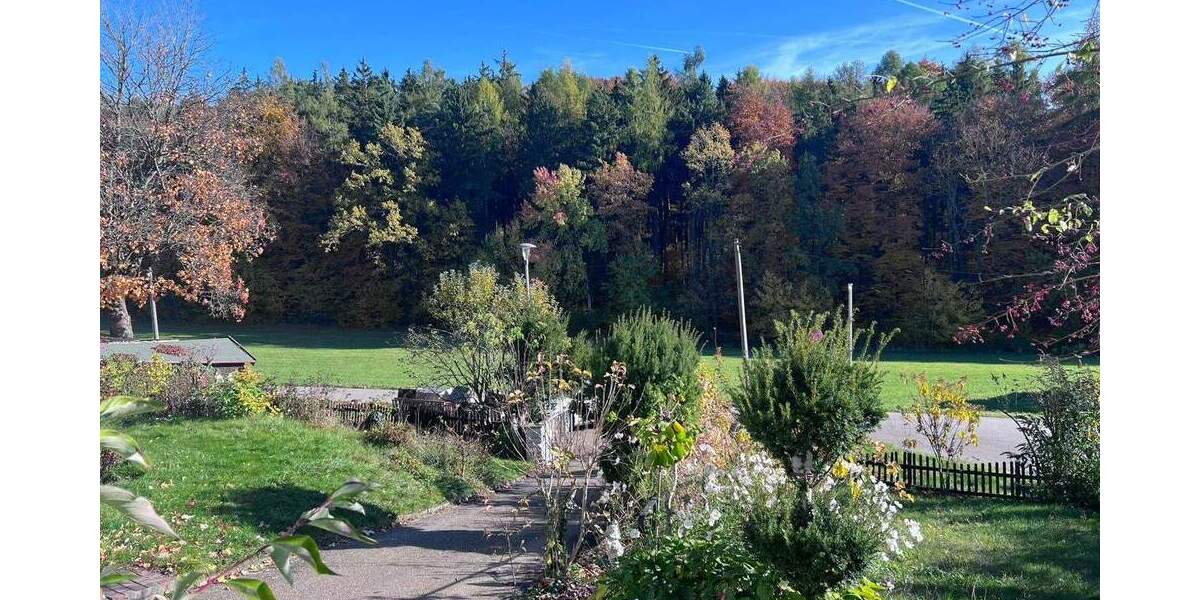 Mehrfamilienhaus, Wohnhaus Sinzing Saxberg - 6 Zimmer, 207 m&sup2;, 399.000&euro; | Angebot:25745210