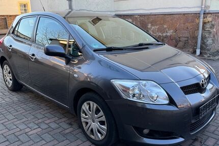 Toyota Auris 145.000 km 4.900 € Dresden 01139