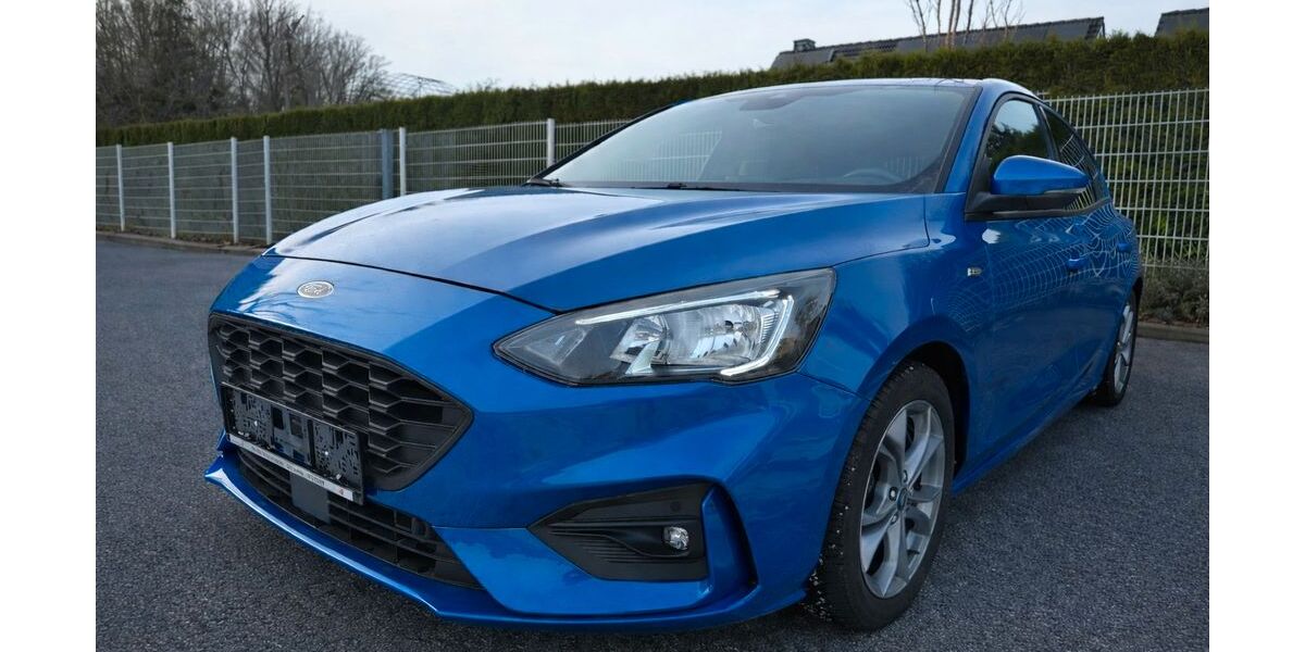 Ford Focus 28.000 km 16.200 &euro; Dresden 01259