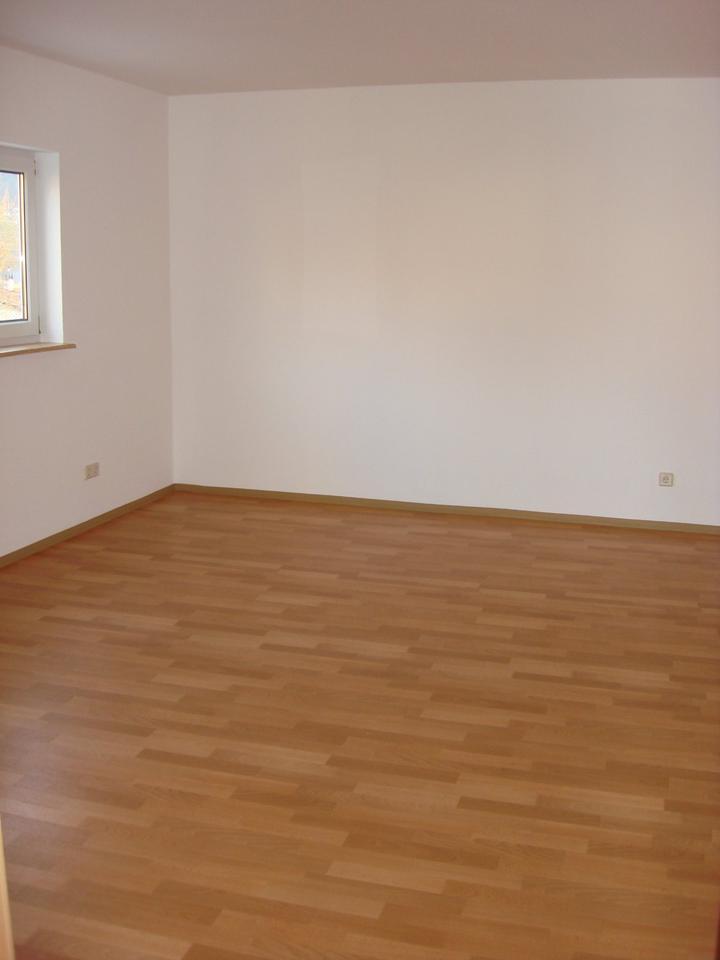 4-RaumWohnung mit Balkon zu vermieten