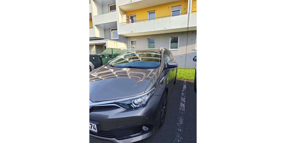 Toyota Auris 132.000 km 13.999 &euro; Weinheim, Stadt 69469