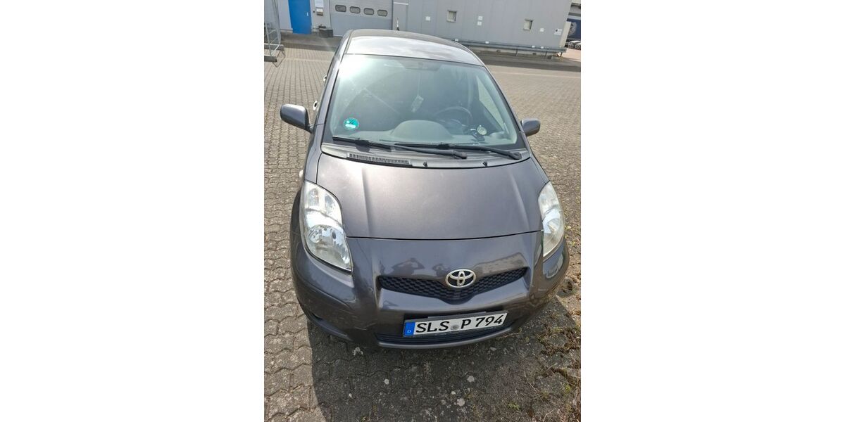 Toyota Yaris 230.000 km 2.800 &euro; Saarlouis 66740