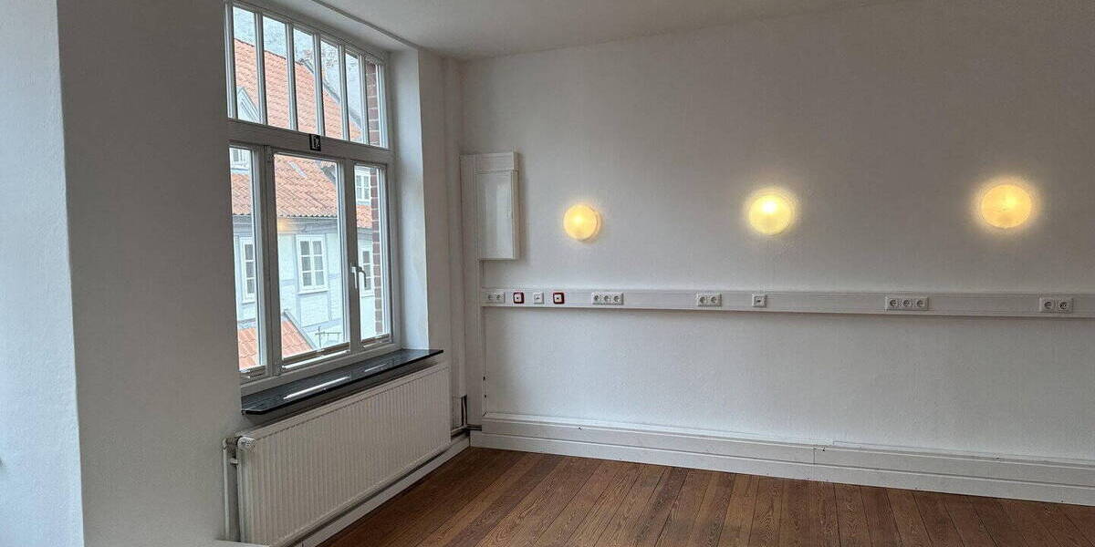 Einfamilienhaus Lüneburg Altstadt - 8 Zimmer, 198 m&sup2;, 649.000&euro; | Angebot:25663268