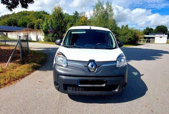Renault Grand Kangoo E-TECH 26.000 km 9.900 € Bogen 94327