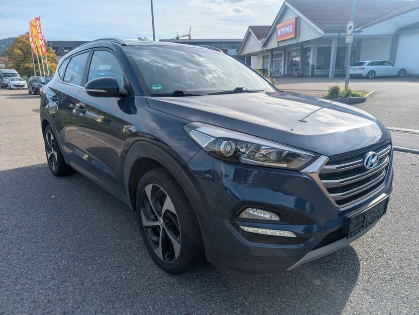 Hyundai TUCSON 105.000 km 13.400 € Sulzbach an der Murr 71560