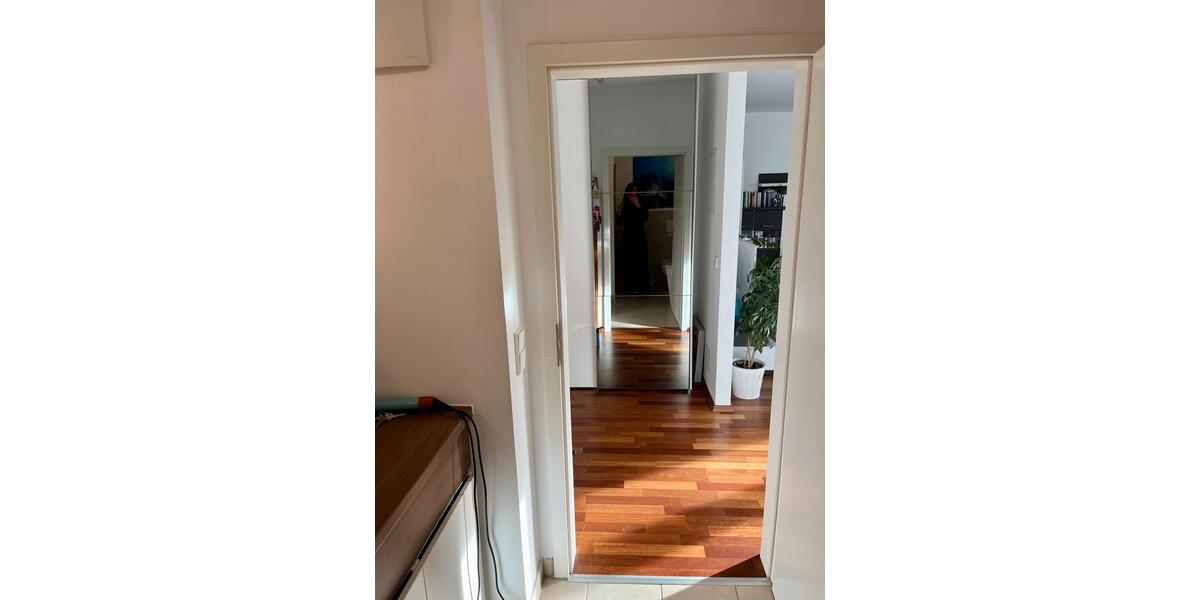 Dachgeschoßwohnung Düsseldorf Stadtbezirk 8 - 2 Zimmer, 56 m&sup2;, 1.300&euro; | Angebot:25392994