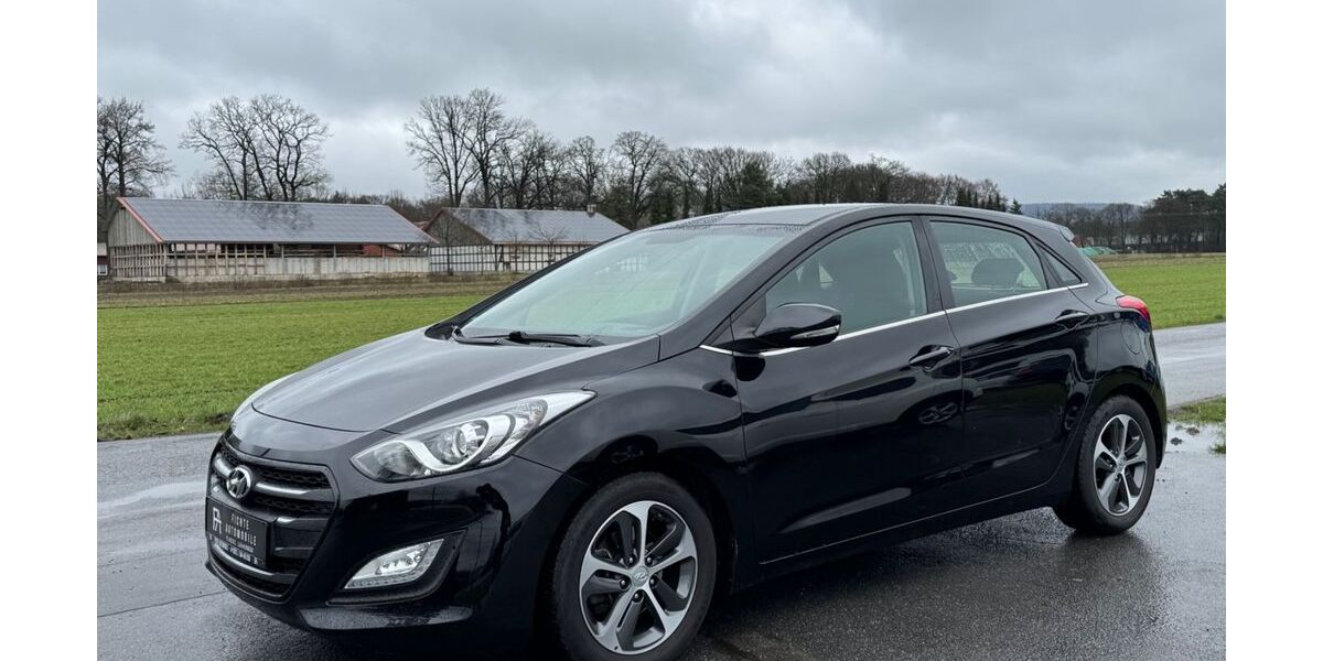 Hyundai i30 134.539 km 8.990 &euro; Bielefeld 33649