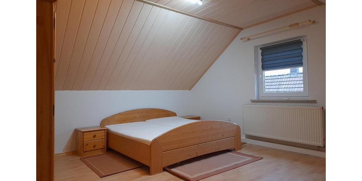 Dachgeschoßwohnung Münnerstadt - 2 Zimmer, 48 m&sup2;, 320&euro; | Angebot:25435828