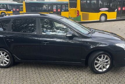 Hyundai i30 210.000 km 2.700 &euro; Bad Schwalbach 65307