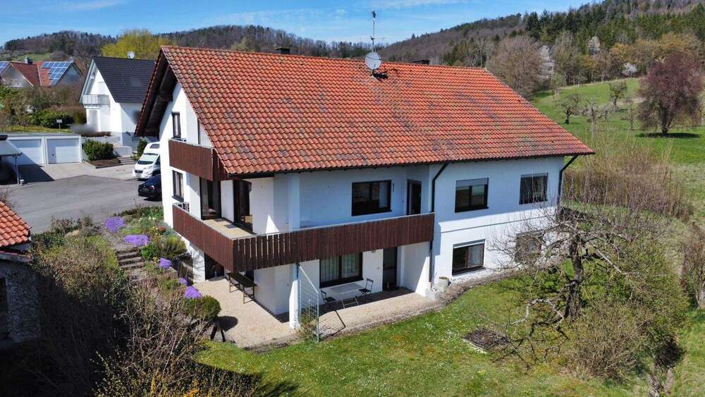 Einfamilienhaus Rottenburg am Neckar - 8 Zimmer, 239 m&sup2;, 694.000&euro; | Angebot:26387059