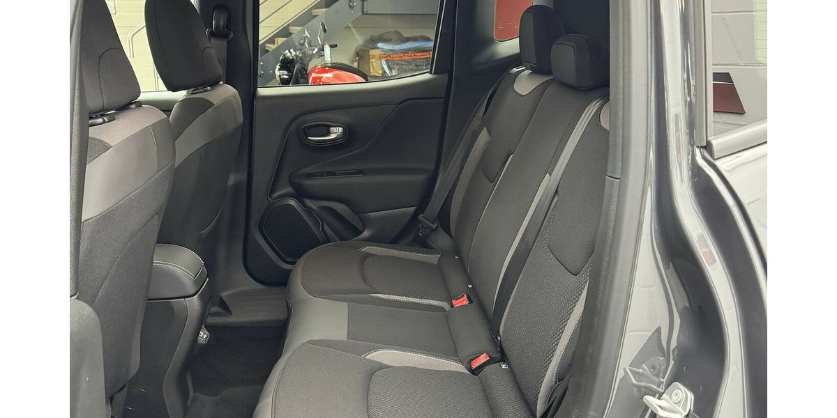 Jeep Renegade 1.5 Mild-Hybrid Limited Panoramadach 15.835 km 21.740 &euro; Lich 35423