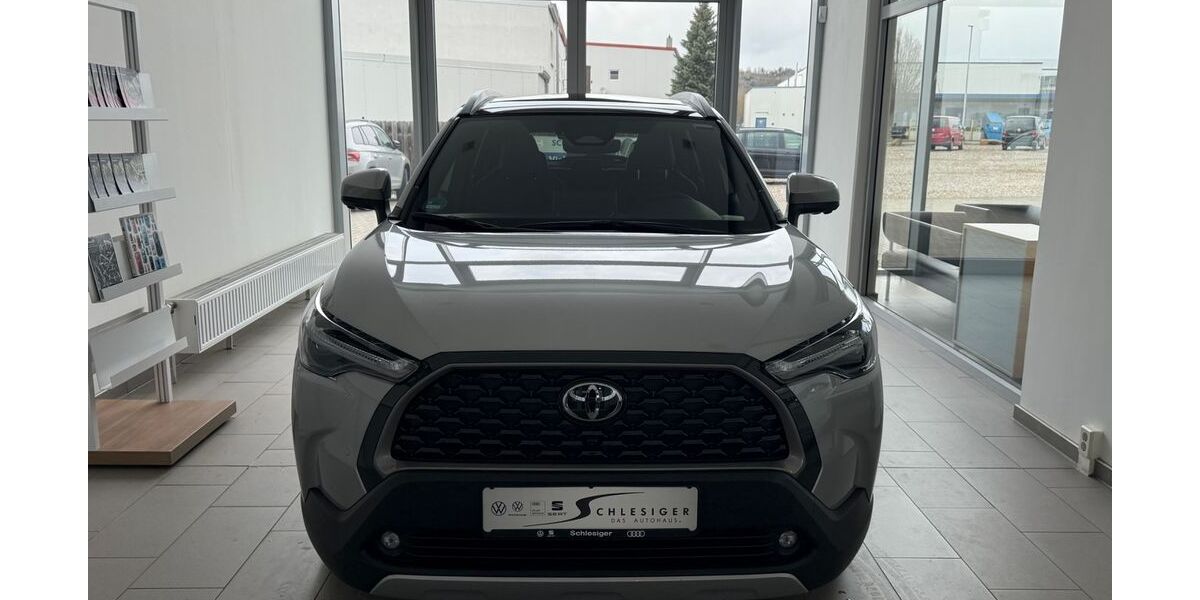 Toyota Corolla Cross 2.433 km 35.490 &euro; Sangerhausen 06526
