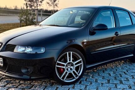 Seat Leon 88.000 km 8.990 &euro; München 80809