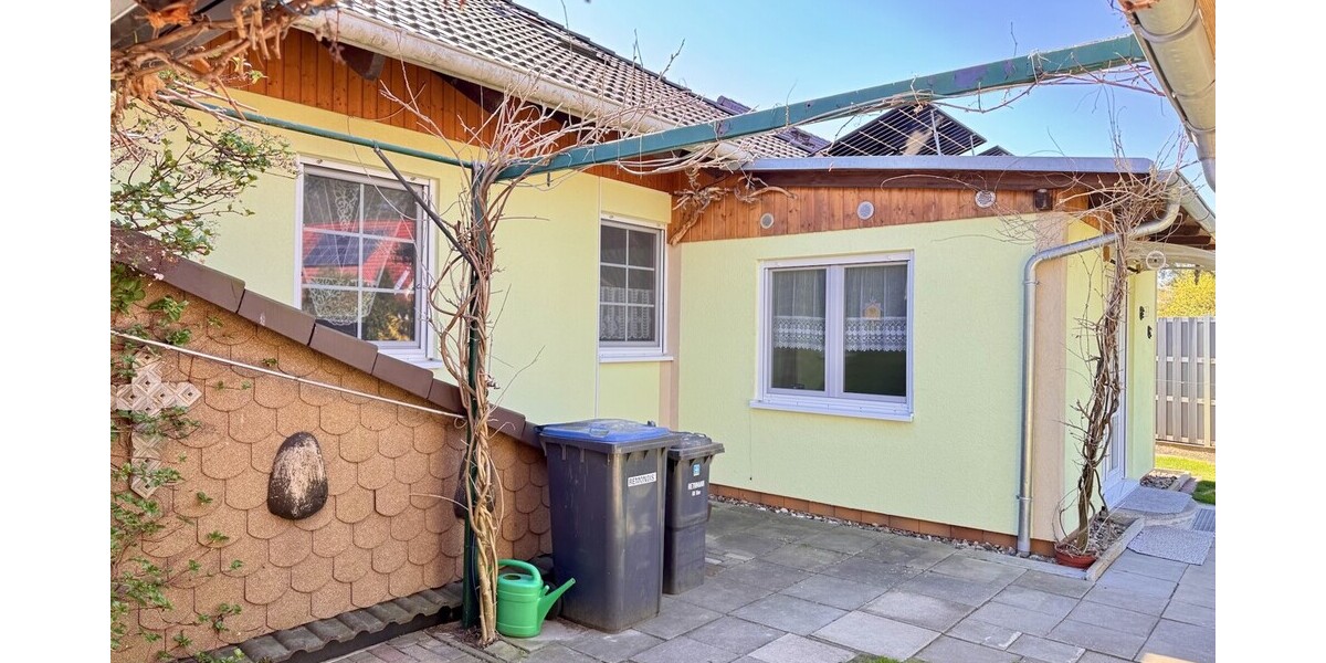HORN IMMOBILIEN + Einfamilienhaus mit Einbauküche, Doppelgarage und Keller in Krugsdorf bei Pasewalk - Einfamilienhaus Krugsdorf | Angebot:26531984